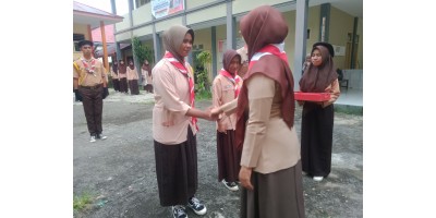 Upacara penerima tamu ambalan gugus depan M. Al Fatih dan Az Zahra SMK Pembangunan